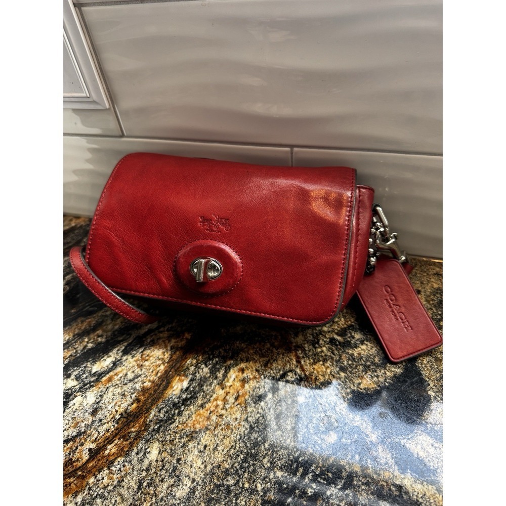 Vintage Coach Legacy Classic Red Turn-lock Leather Wristlet